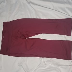 maroon Capri Legging